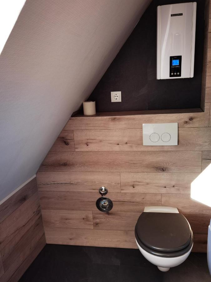 Gemuetliche Dachwohnung Mit Kleiner Oder Grosser Dachterrasse Nebeneinander Wolmirstedt Exterior photo